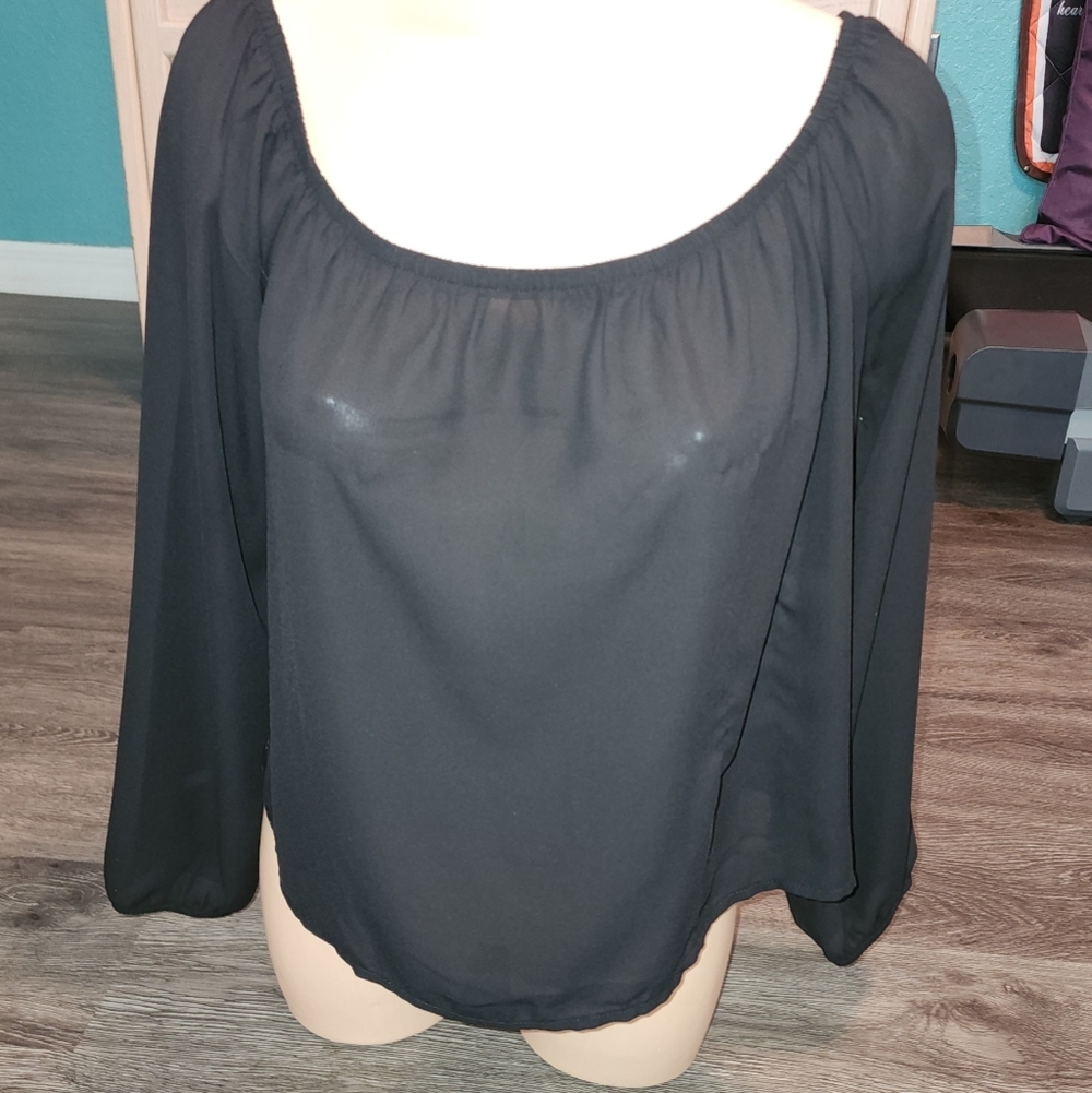 Forever 21 Sheer Long sleeve Crop top In Black